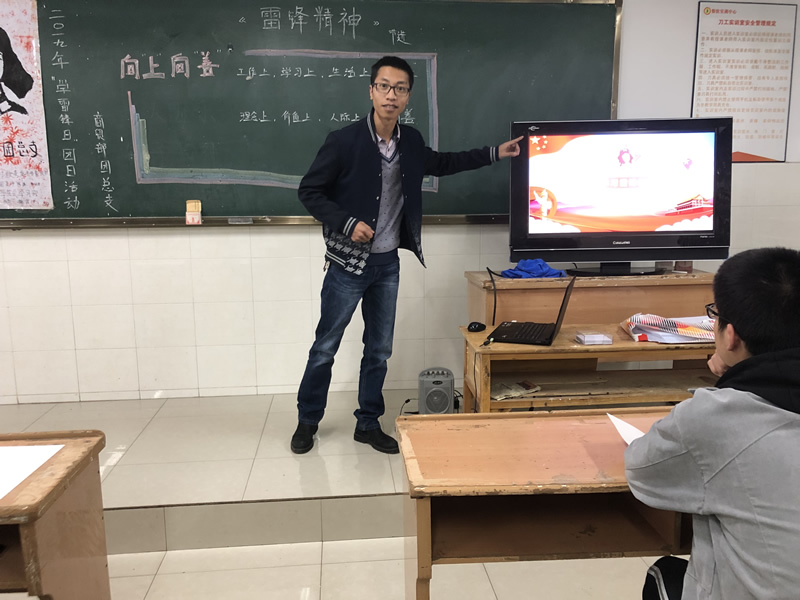2019-3-曲靖工商学校组织“学雷锋树新风”主题活动